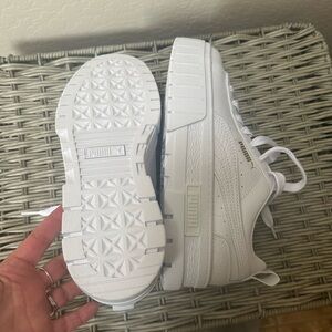 PUMA Daisy Maze white  sneakers brand new